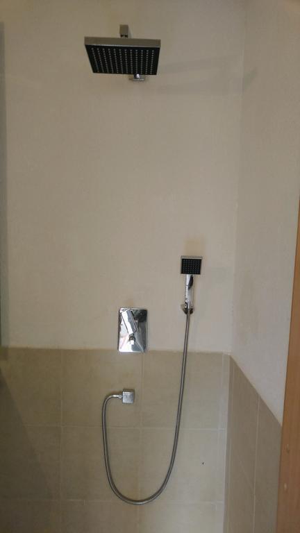 埃米尔索拉酒店 里雄莱锡安 外观 照片